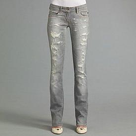Cómo hacer agujeros y rasguños en jeans. La respuesta está aquí!